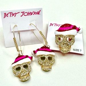 Betsey Johnson ‘Betseys Holiday’ Santa Skull Sz 7 & Earrings Set NWT!